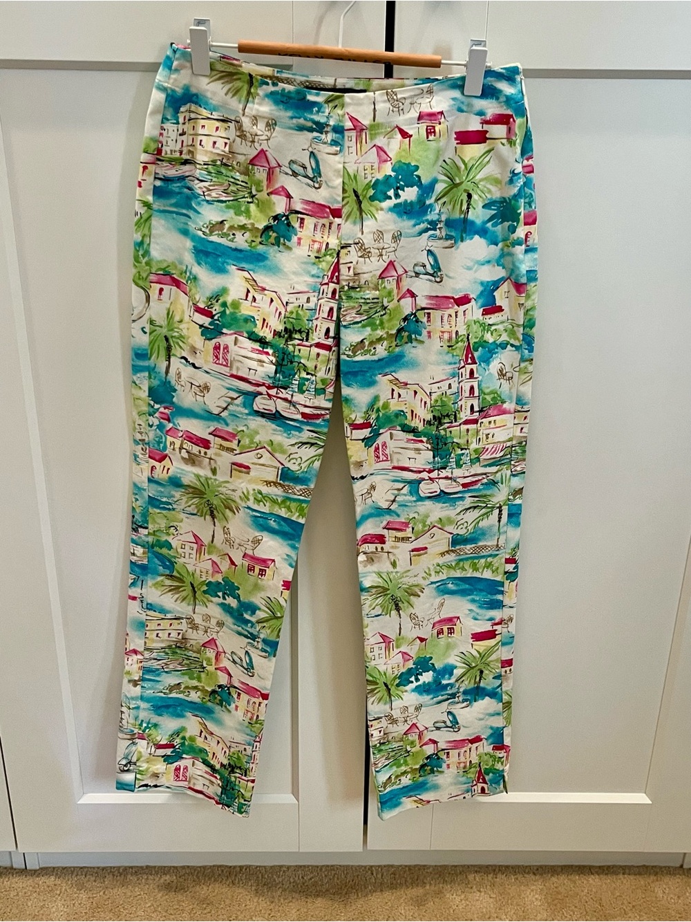 NWOT Northern Isles Charming Coastal Print Pants in Blue/Green/Pink. Resort Vibe